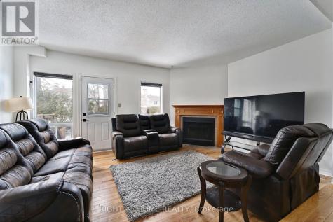 22 Almond Lane Ottawa ON K2L 3T3