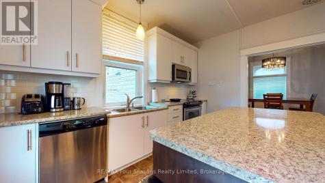 143 Fourth Street West Collingwood ON L9Y 1R6