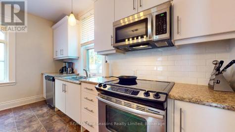 143 Fourth Street West Collingwood ON L9Y 1R6
