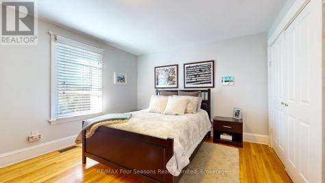 143 Fourth Street West Collingwood ON L9Y 1R6