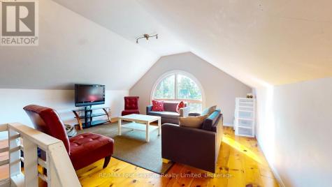 143 Fourth Street West Collingwood ON L9Y 1R6