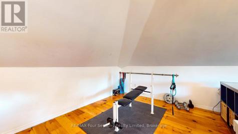 143 Fourth Street West Collingwood ON L9Y 1R6