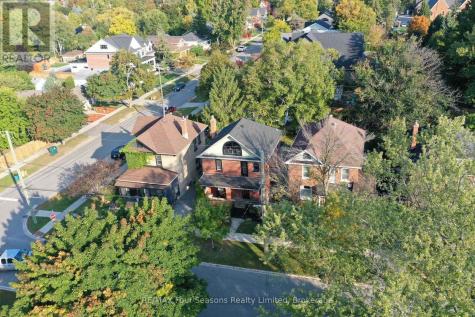 143 Fourth Street West Collingwood ON L9Y 1R6