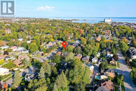 143 Fourth Street West Collingwood ON L9Y 1R6