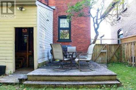 143 Fourth Street West Collingwood ON L9Y 1R6