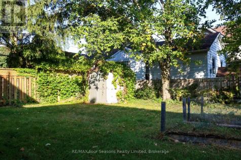 143 Fourth Street West Collingwood ON L9Y 1R6
