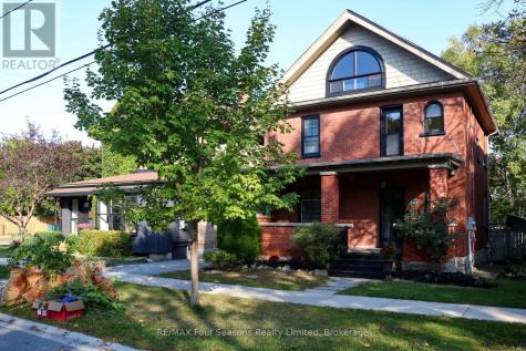 143 Fourth Street West Collingwood ON L9Y 1R6