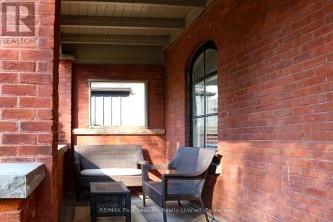 143 Fourth Street West Collingwood ON L9Y 1R6