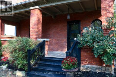 143 Fourth Street West Collingwood ON L9Y 1R6