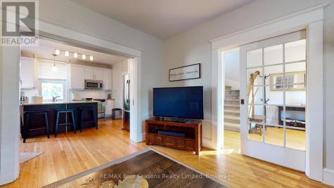 143 Fourth Street West Collingwood ON L9Y 1R6