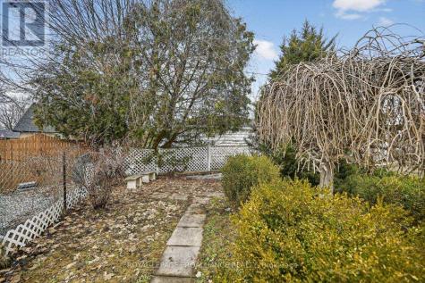 80 Sevenoaks Avenue Brockville ON K6V 2V4