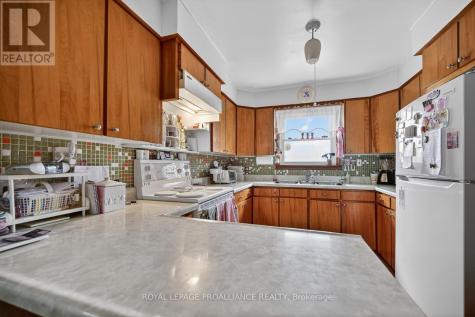 80 Sevenoaks Avenue Brockville ON K6V 2V4