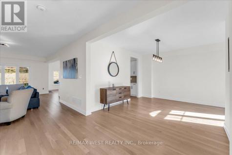 16 Janes Crescent New Tecumseth ON L9R 0T2