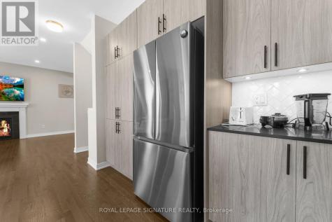280 Sapling Grove South Ottawa ON K2J 7L9