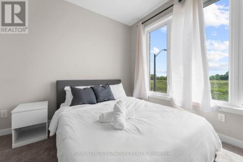 280 Sapling Grove South Ottawa ON K2J 7L9