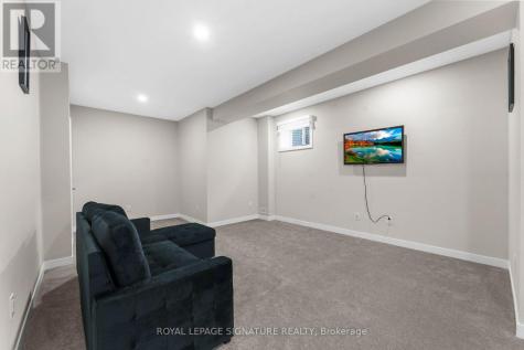 280 Sapling Grove South Ottawa ON K2J 7L9