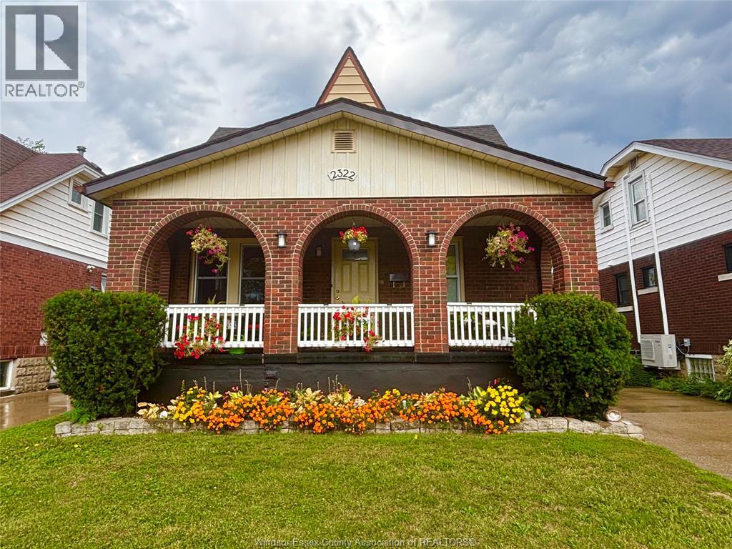 2322 Byng Windsor ON N8W 3E5