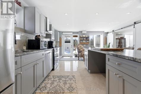 171 Gold Park Gate Essa (angus) ON L3W 0B4
