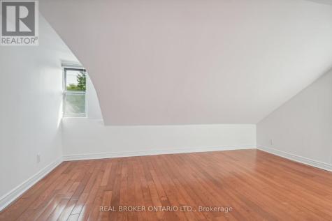 134 Jones Avenue Toronto (south Riverdale) ON M4M 3A1