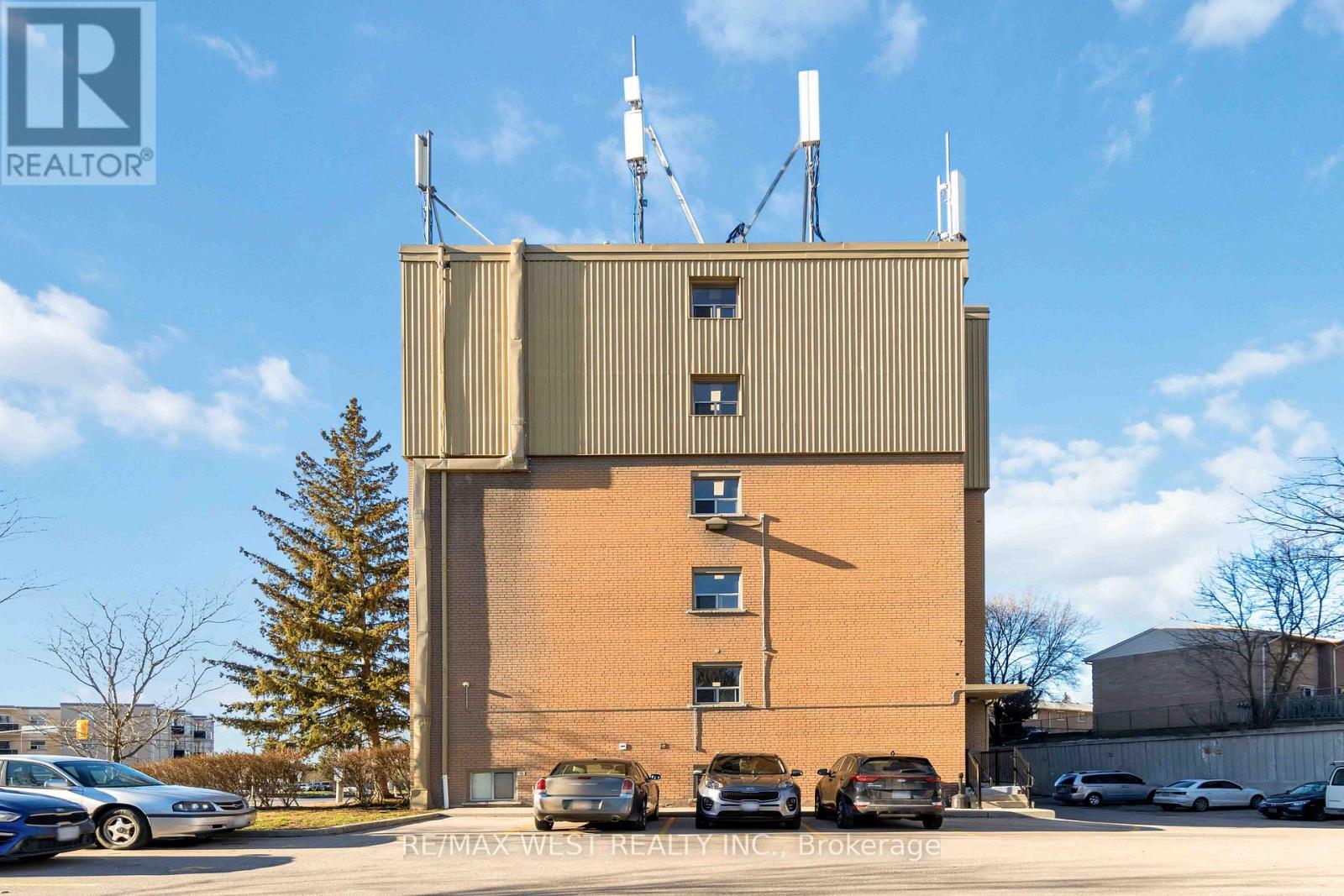 283 Fairway Road North Kitchener ON N2A 2P1