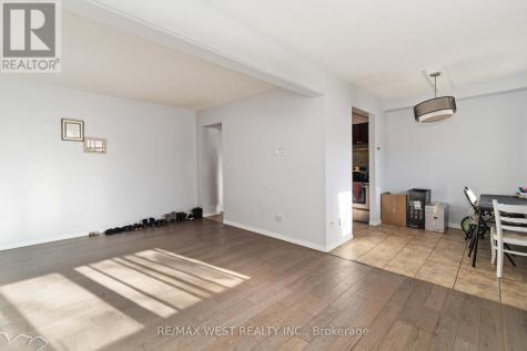 283 Fairway Road North Kitchener ON N2A 2P1