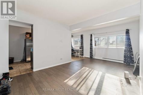 283 Fairway Road North Kitchener ON N2A 2P1