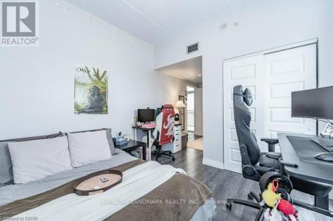 8 Hickory Street Waterloo ON N2L 3H6