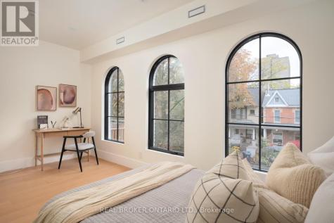 256 Major Street Toronto (university) ON M5S 2L6