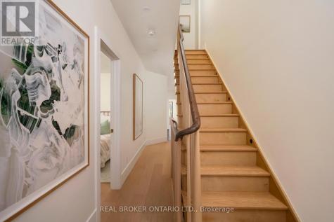 256 Major Street Toronto (university) ON M5S 2L6