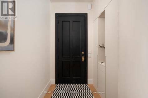 256 Major Street Toronto (university) ON M5S 2L6