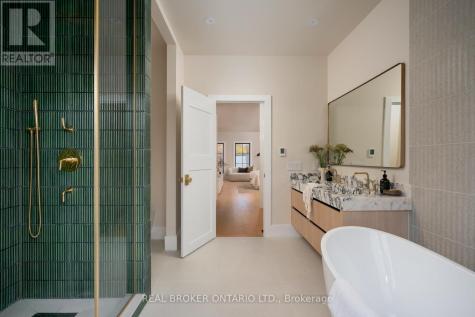 256 Major Street Toronto (university) ON M5S 2L6