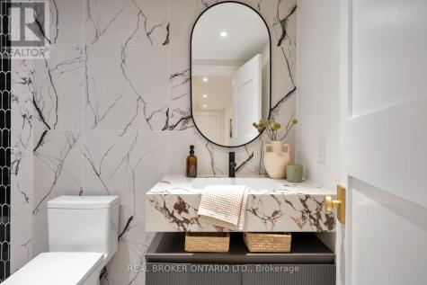 256 Major Street Toronto (university) ON M5S 2L6