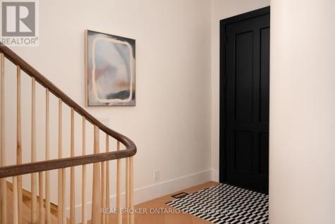 256 Major Street Toronto (university) ON M5S 2L6