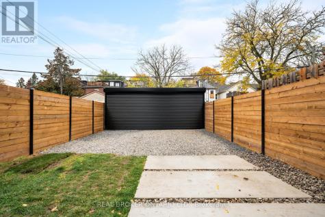 256 Major Street Toronto (university) ON M5S 2L6