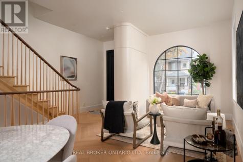 256 Major Street Toronto (university) ON M5S 2L6