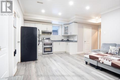 3 Tokara Avenue Caledon ON L7C 3P3