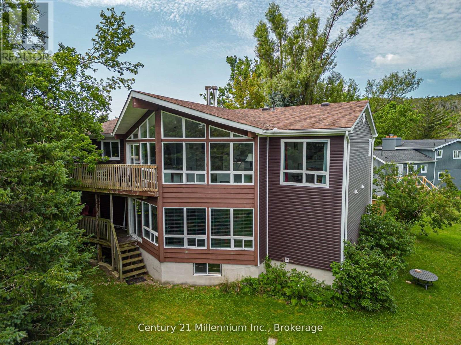 127 Scandia Lane Blue Mountains ON N0H 2E0