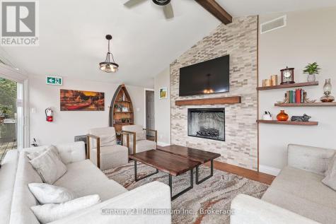 127 Scandia Lane Blue Mountains ON N0H 2E0