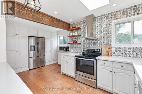 127 Scandia Lane Blue Mountains ON N0H 2E0