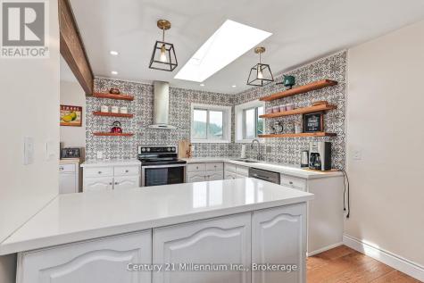 127 Scandia Lane Blue Mountains ON N0H 2E0