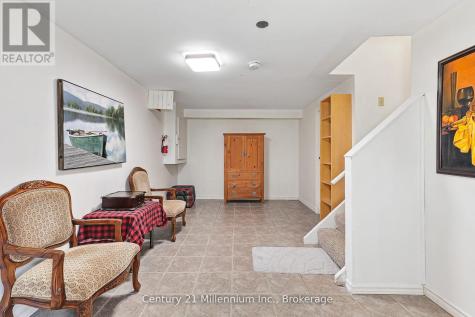 127 Scandia Lane Blue Mountains ON N0H 2E0