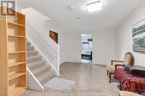 127 Scandia Lane Blue Mountains ON N0H 2E0