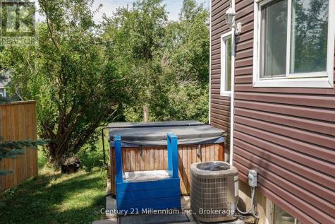 127 Scandia Lane Blue Mountains ON N0H 2E0