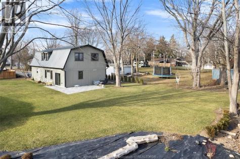 942 Erie Avenue Kingsville ON N9Y 3E2