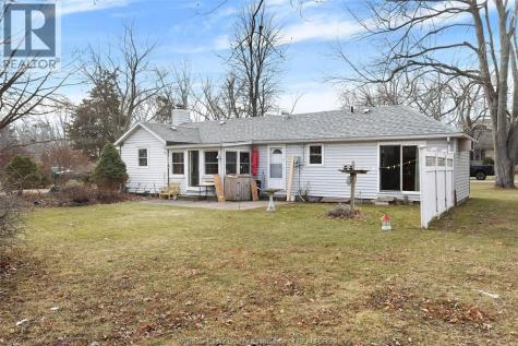 942 Erie Avenue Kingsville ON N9Y 3E2