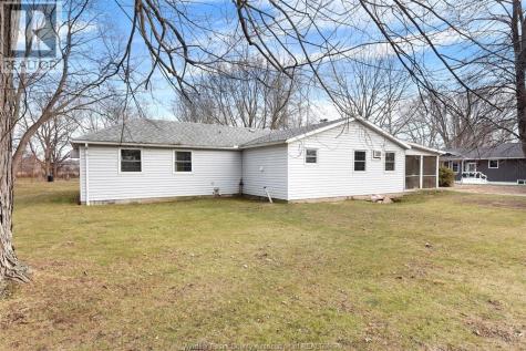 942 Erie Avenue Kingsville ON N9Y 3E2
