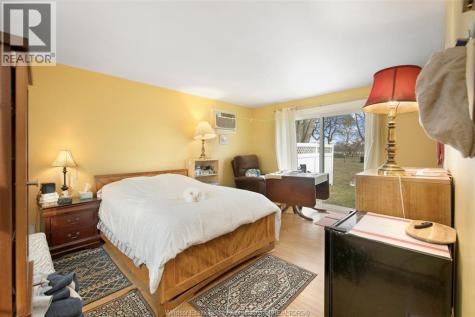942 Erie Avenue Kingsville ON N9Y 3E2