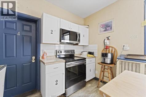 3060 Sandwich Windsor ON N9C 1A4