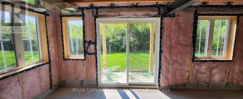 139 White Oak Crescent Blue Mountains ON L9Y 5T5