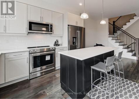 139 White Oak Crescent Blue Mountains ON L9Y 5T5